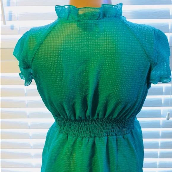 Ruffle top💚 - Picture 5 of 5